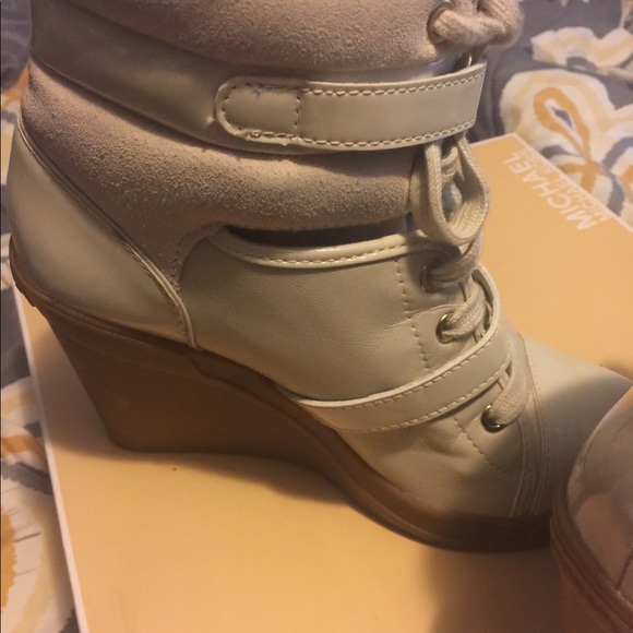 Michael kors wedge - Picture 7 of 9